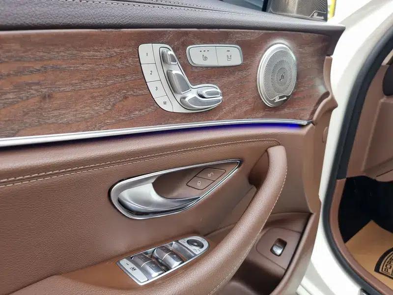 Mercedes-Benz E-Class 2019 Facelift E 300 L Fashion Model — миниатюра 11