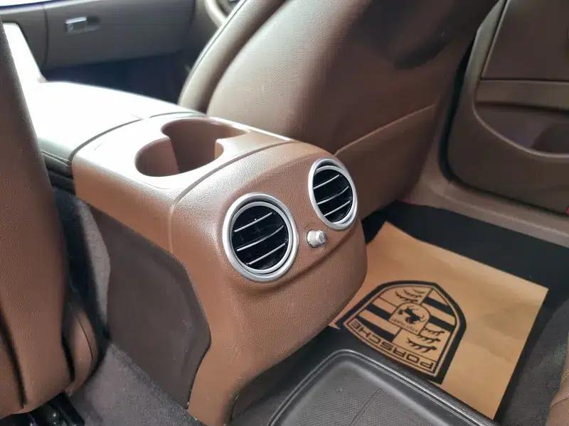 Mercedes-Benz E-Class 2019 Facelift E 300 L Fashion Model — миниатюра 10