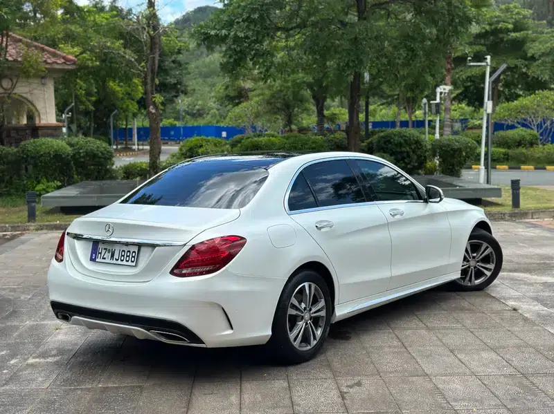 2016 Mercedes-Benz C-Class C 200 L Sport — миниатюра 6
