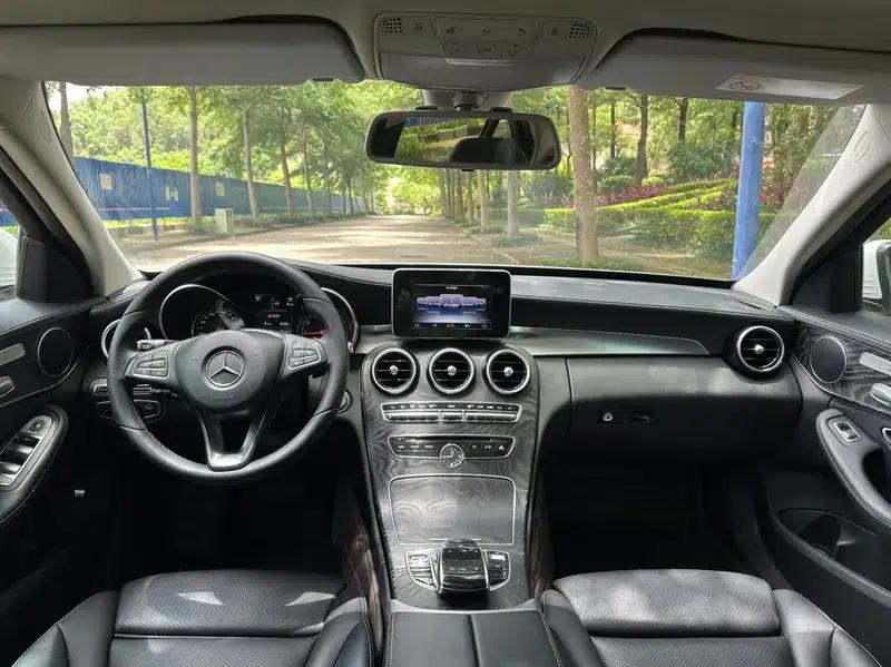 2016 Mercedes-Benz C-Class C 200 L Sport — миниатюра 7
