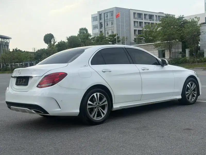 2017 Mercedes-Benz C-Class C 200 L Sport Edition — миниатюра 6