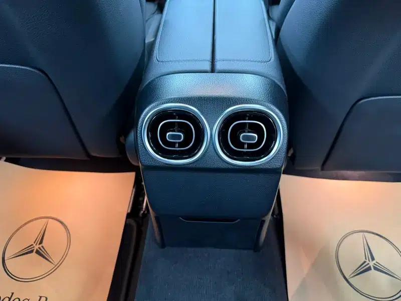 2024 Mercedes-Benz C-Class C 200 L Sport Edition — миниатюра 10