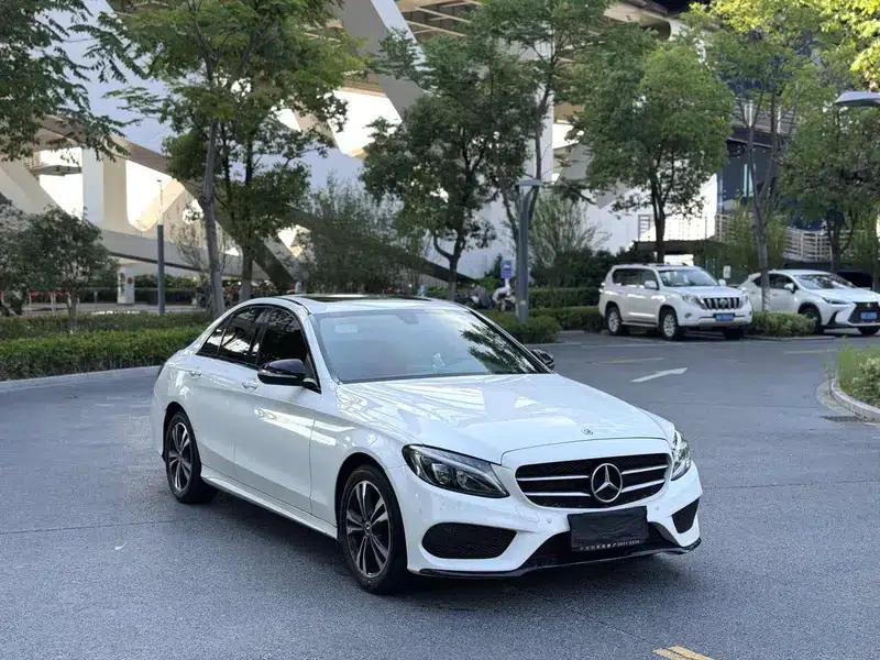 2017 Mercedes-Benz C-Class C 200 Sport Edition — миниатюра 3