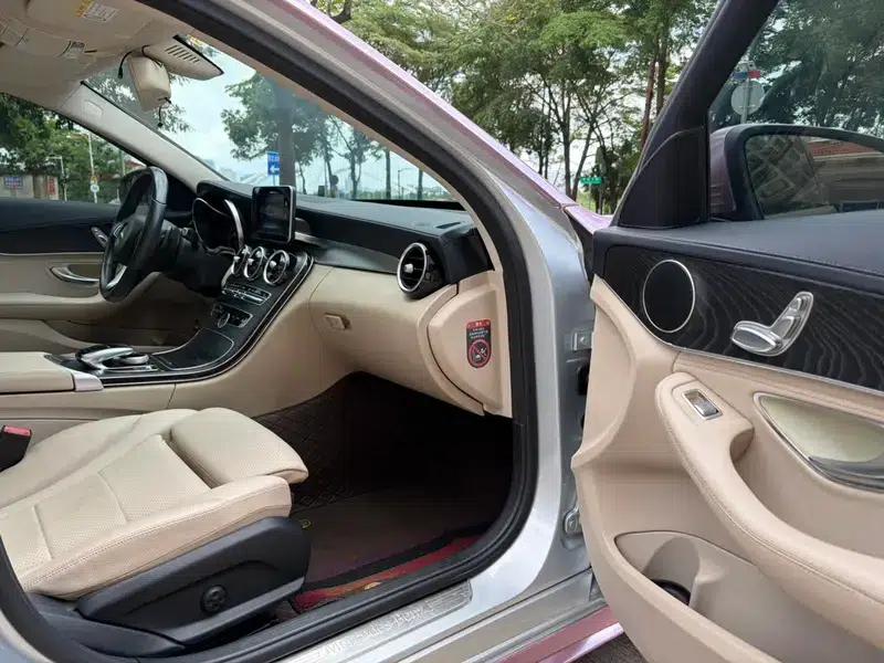 2016 Mercedes-Benz C-Class C 180 L Sport — миниатюра 15