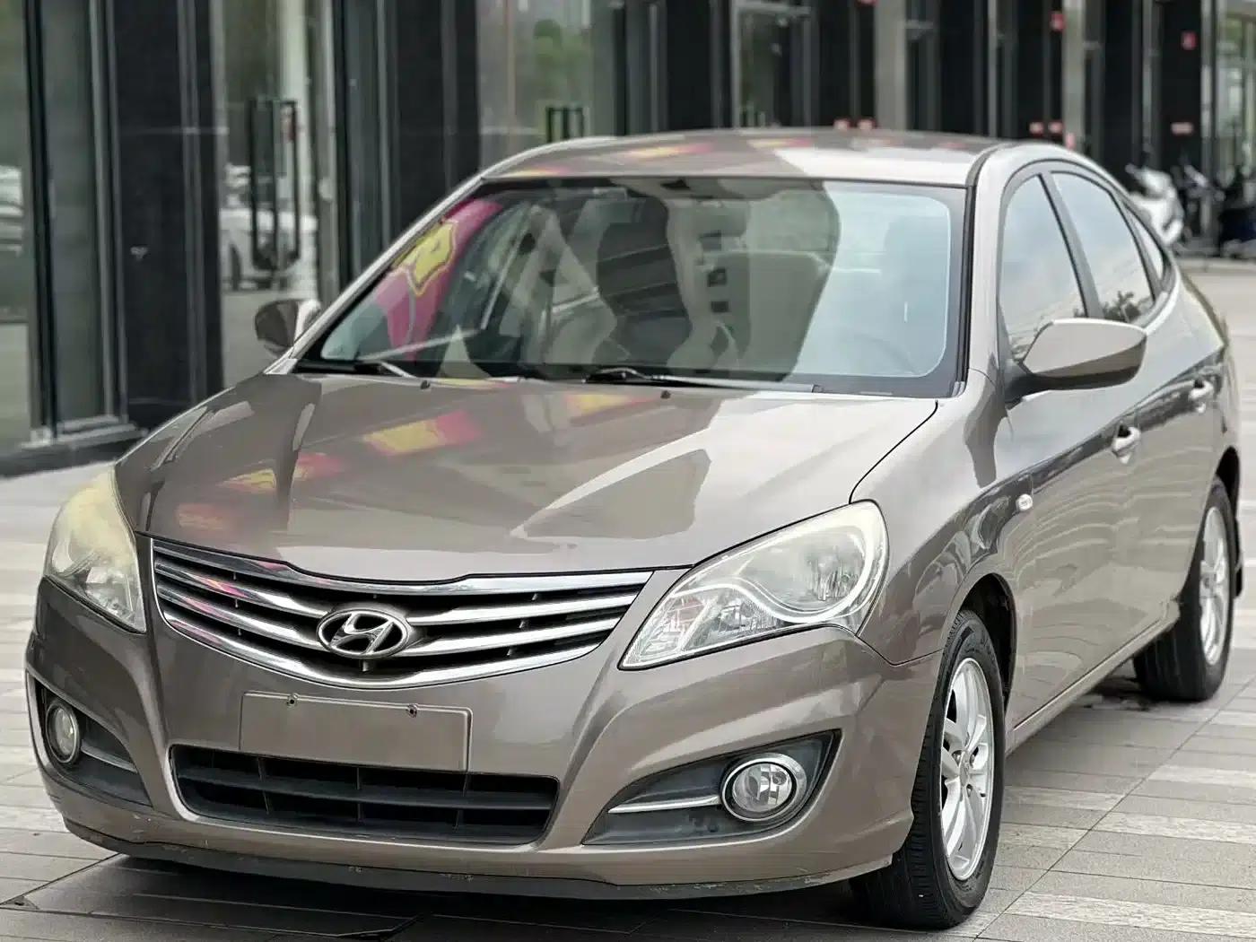 Hyundai Elantra 2011 1.6L Manual Deluxe Edition — миниатюра 1
