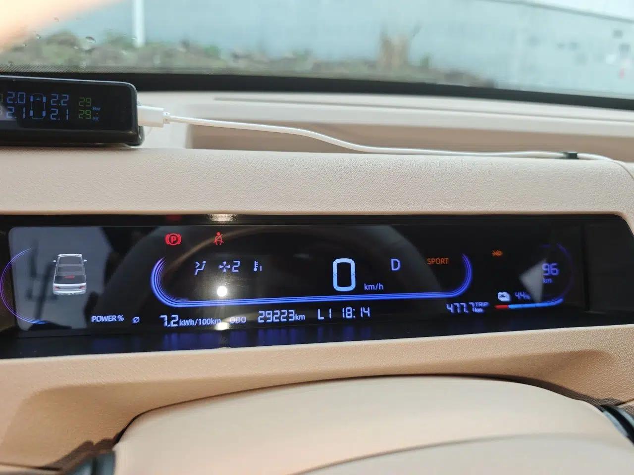 Geely Galaxy Panda 2023 Panda Mini 200km Endurance Bear — миниатюра 11