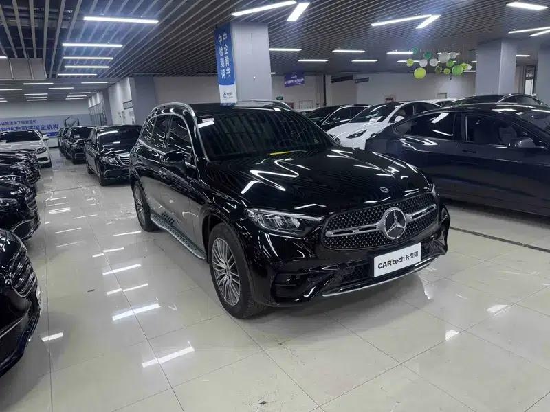2024 Mercedes-Benz GLC 300 L 4MATIC Dynamic 5-seater — миниатюра 3