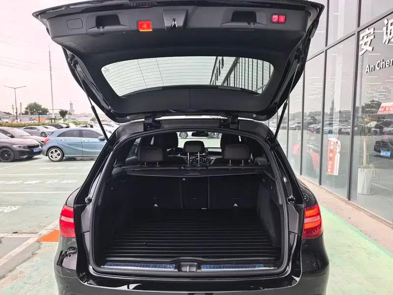 2019 Mercedes-Benz GLC 260 L 4MATIC Dynamic — миниатюра 17