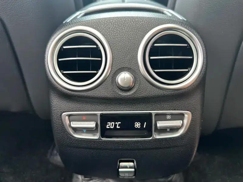 2021 Mercedes-Benz GLC 260 L 4MATIC Luxury — миниатюра 8
