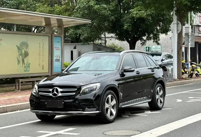2017 Mercedes-Benz GLC 300 4MATIC Dynamic — миниатюра 1
