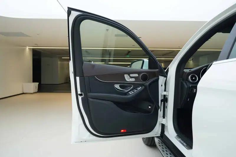 2020 Mercedes-Benz GLC 300 L 4MATIC Dynamic — миниатюра 17