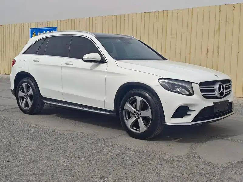 2017 Mercedes-Benz GLC 260 4MATIC Luxury — миниатюра 3
