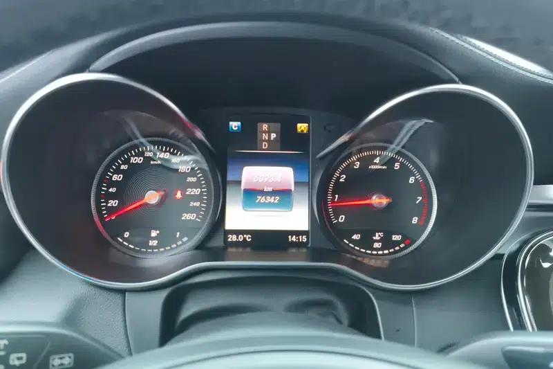 2018 Mercedes-Benz GLC 260 4MATIC Luxury — миниатюра 13