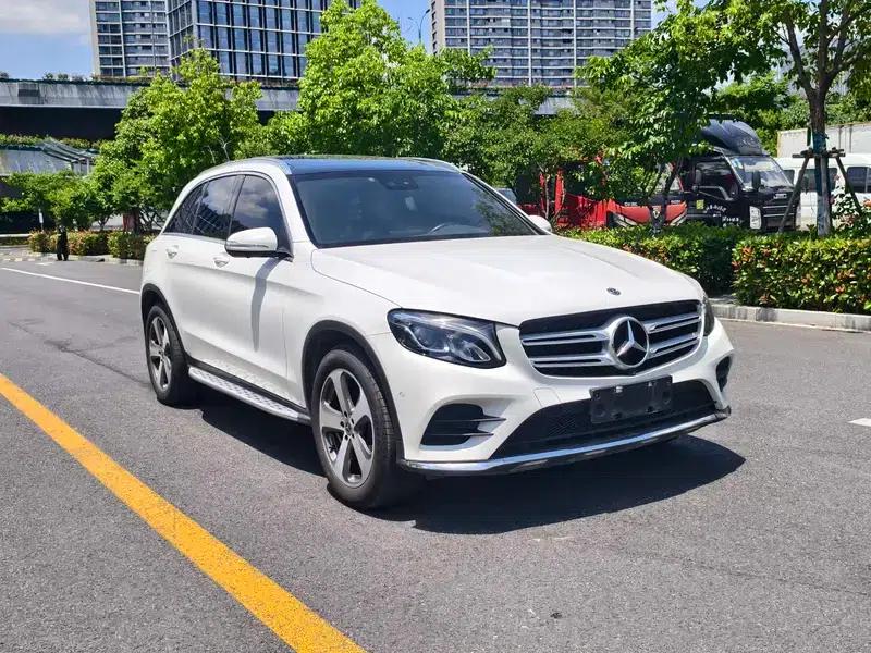 2017 Mercedes-Benz GLC 260 4MATIC Luxury — миниатюра 3