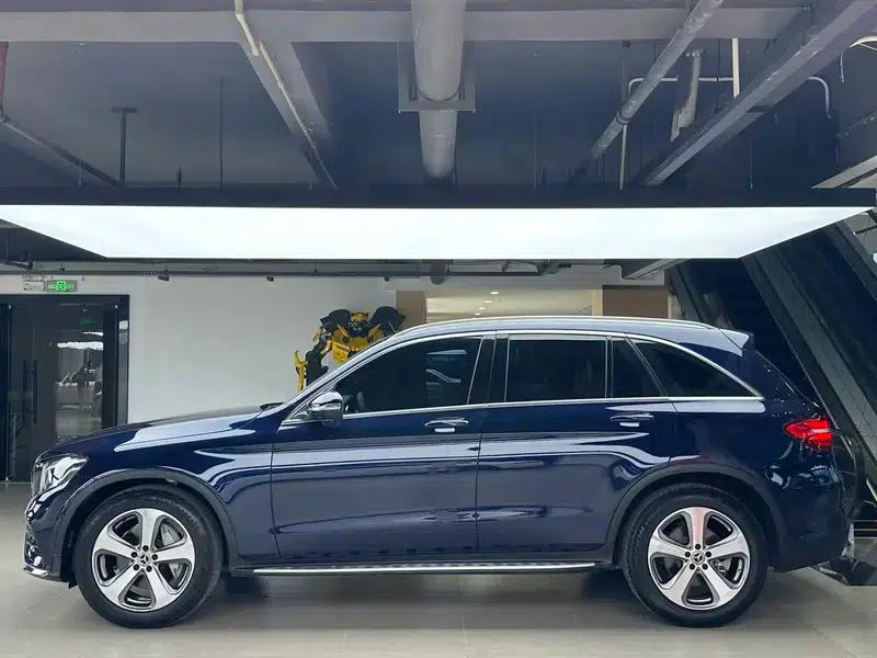 2017 Mercedes-Benz GLC 260 4MATIC Luxury — миниатюра 3