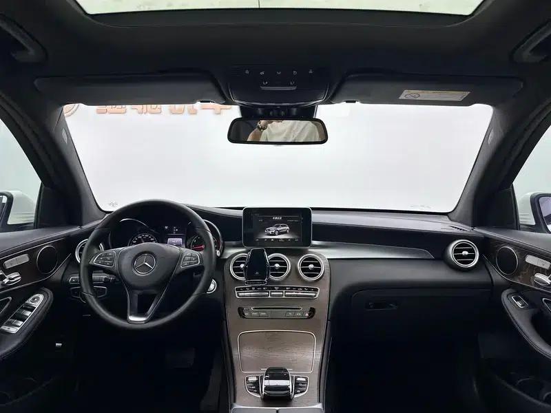 2017 Mercedes-Benz GLC 300 4MATIC Dynamic — миниатюра 13