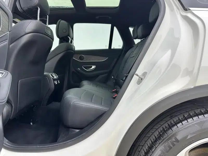 2017 Mercedes-Benz GLC 300 4MATIC Dynamic — миниатюра 17