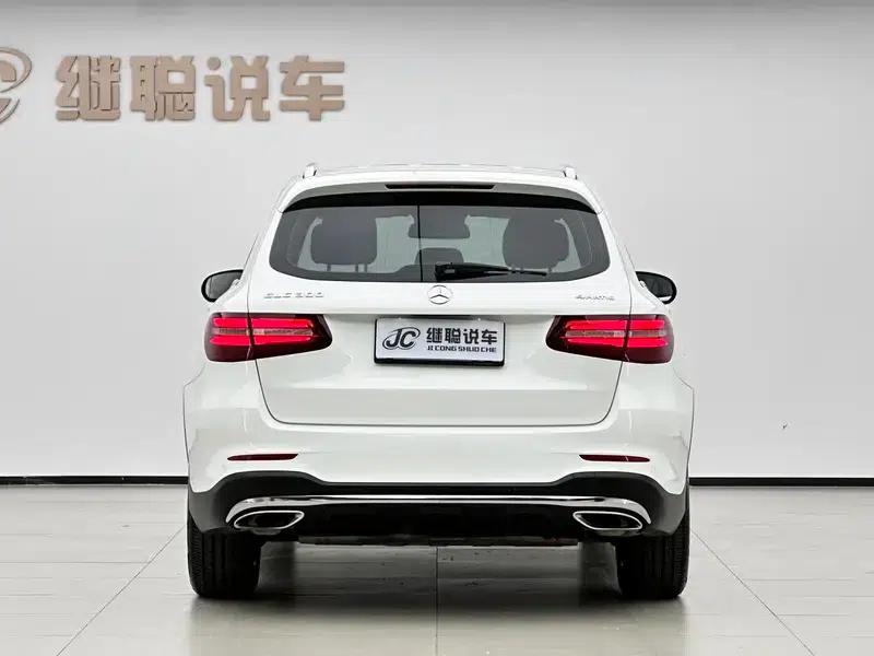 2017 Mercedes-Benz GLC 300 4MATIC Dynamic — миниатюра 4