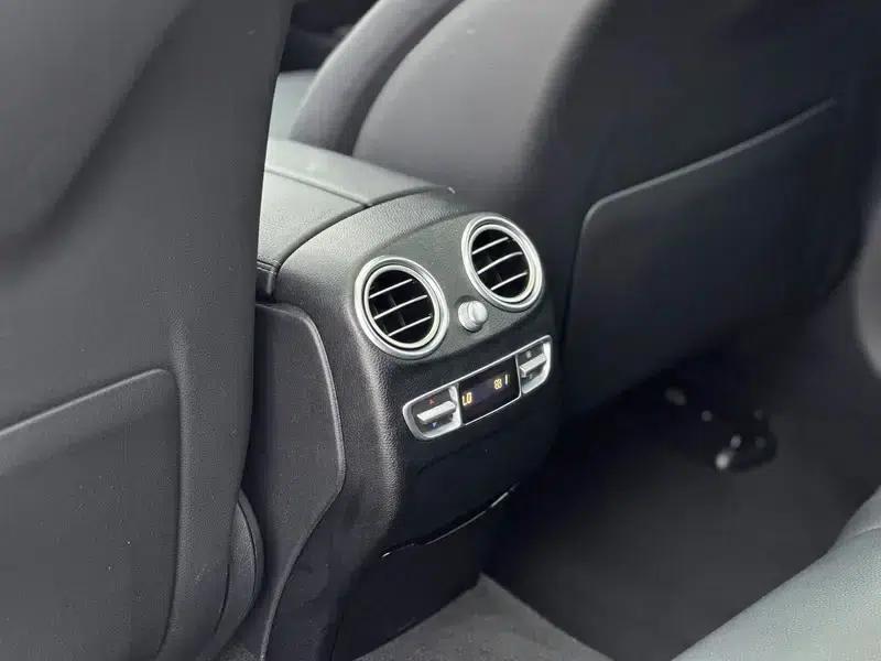 2017 Mercedes-Benz GLC 300 4MATIC Dynamic — миниатюра 10