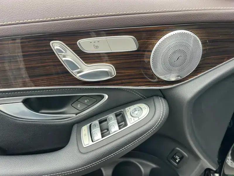 2019 Mercedes-Benz GLC 260 L 4MATIC Dynamic — миниатюра 17