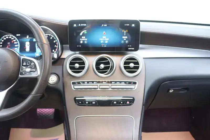 2020 Mercedes-Benz GLC 300 L 4MATIC Dynamic — миниатюра 22