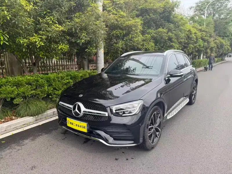 2020 Mercedes-Benz GLC 300 L 4MATIC Dynamic — миниатюра 1