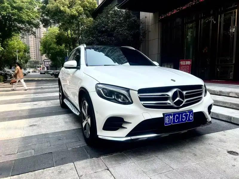 2017 Mercedes-Benz GLC 260 4MATIC Luxury — миниатюра 3