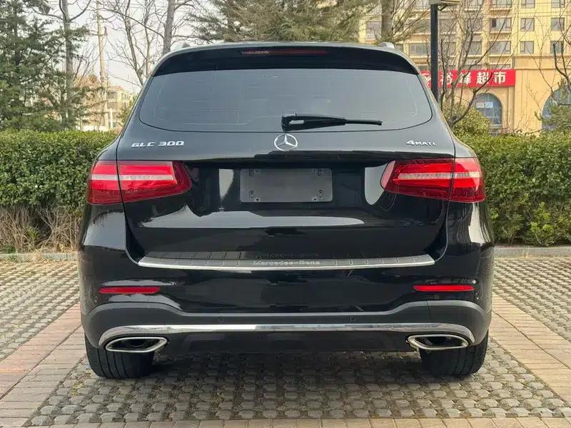 2017 Mercedes-Benz GLC 300 4MATIC Dynamic — миниатюра 3