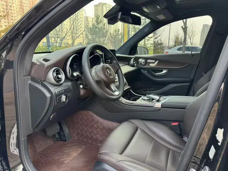 2017 Mercedes-Benz GLC 300 4MATIC Dynamic — миниатюра 6