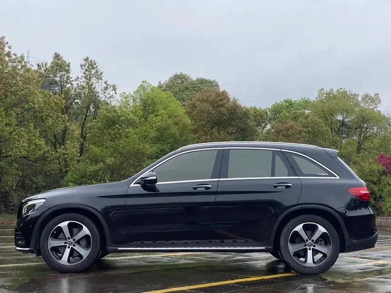 2018 Mercedes-Benz GLC 260 4MATIC Luxury — миниатюра 3
