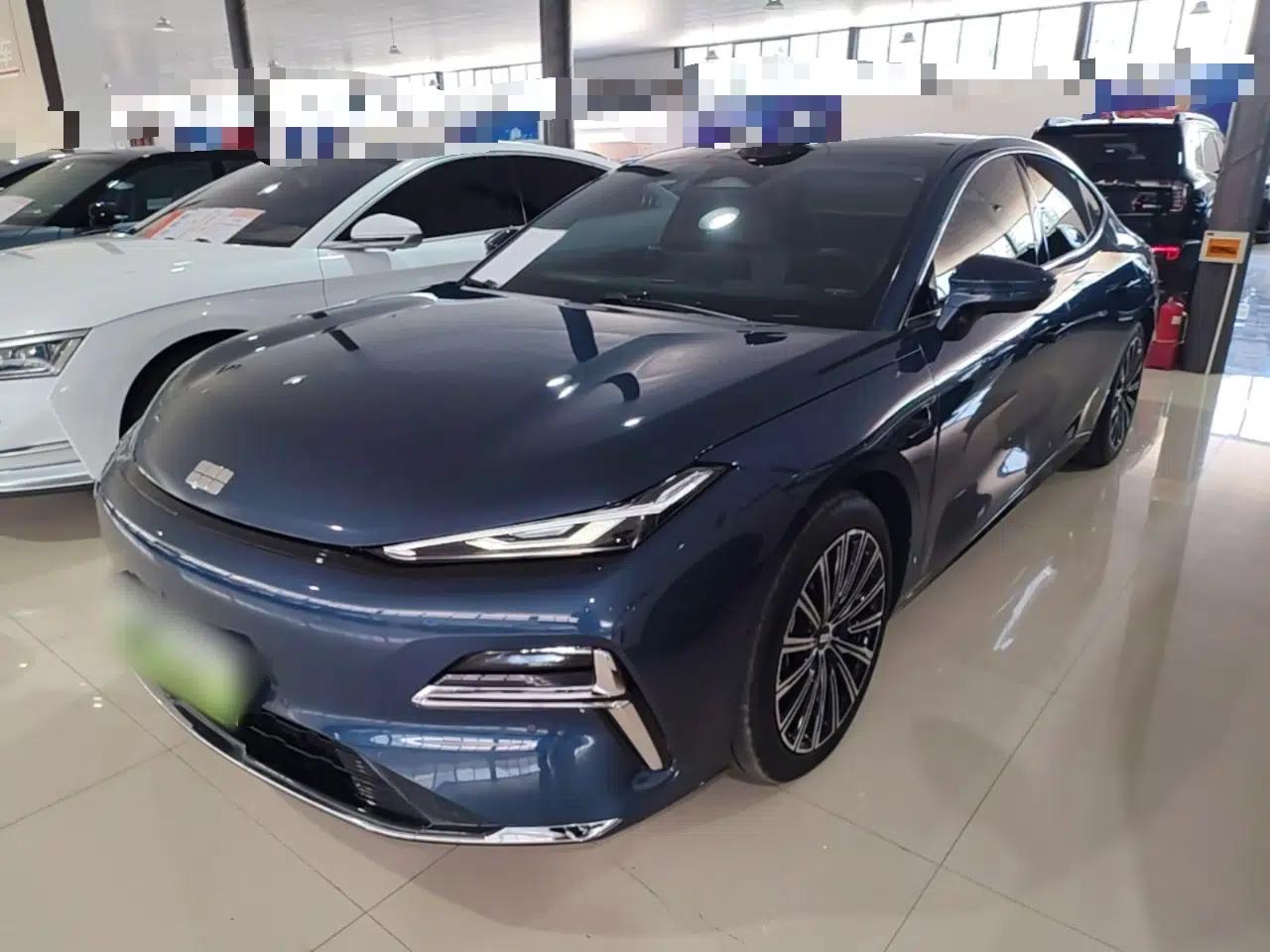 Geely Galaxy 8 2025 130km EM-P Starship Edition — миниатюра 1