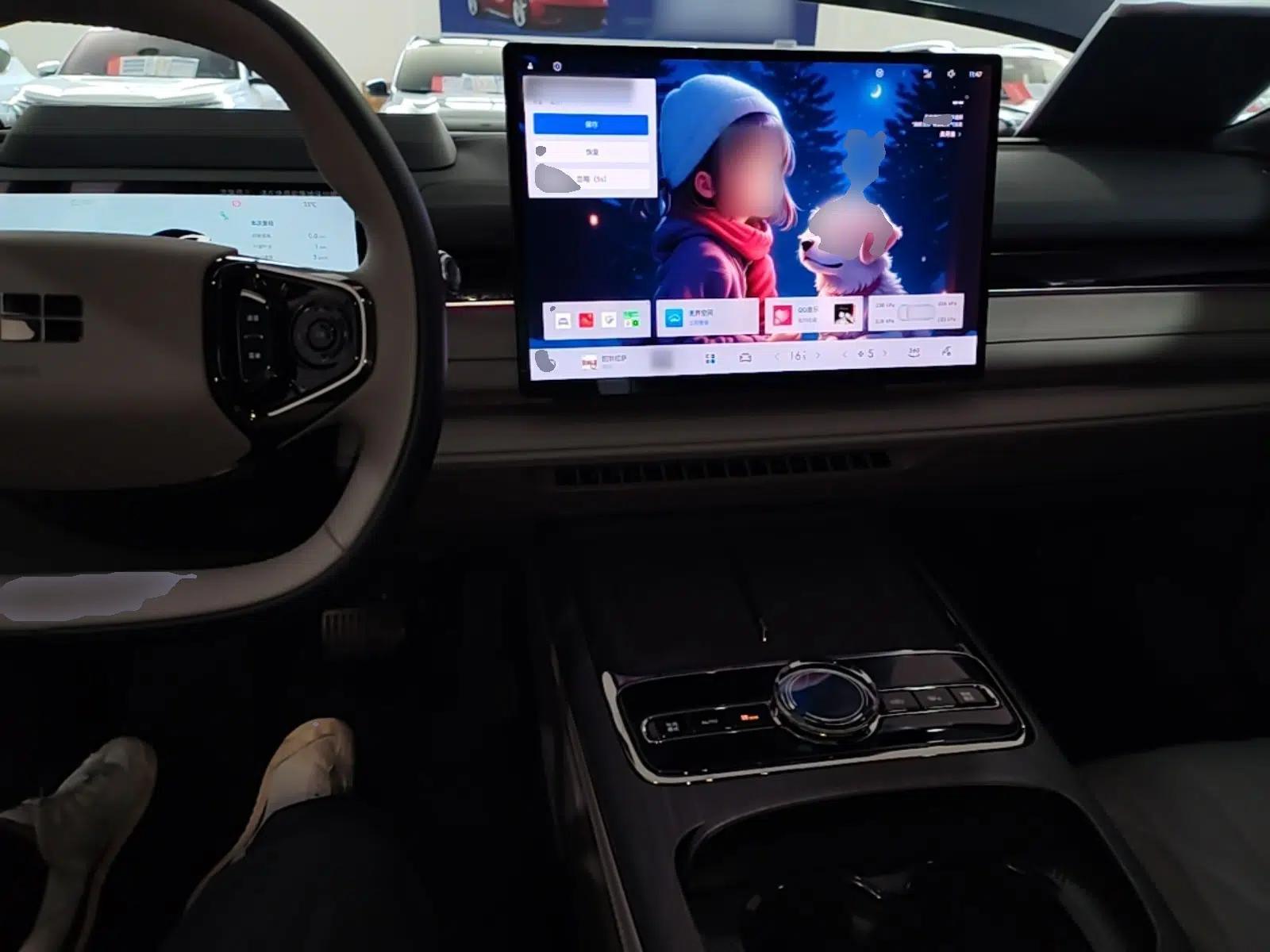 Geely Galaxy 8 2025 130km EM-P Starship Edition — миниатюра 12