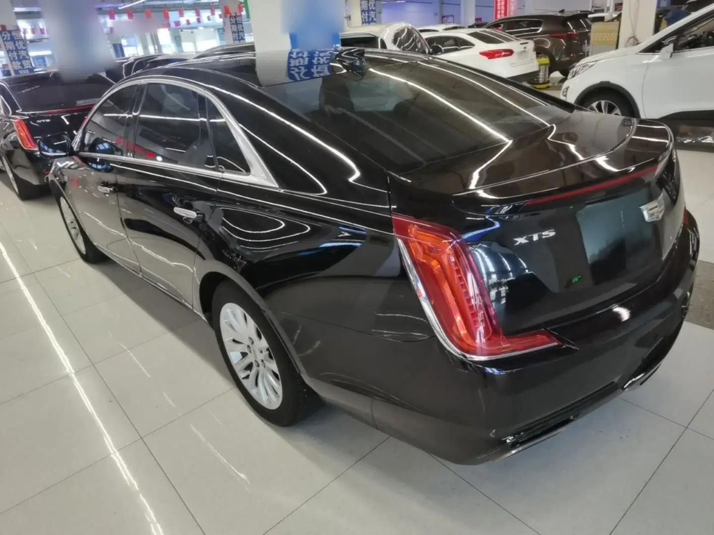 Cadillac XTS 2018 28T Elite Edition — миниатюра 4