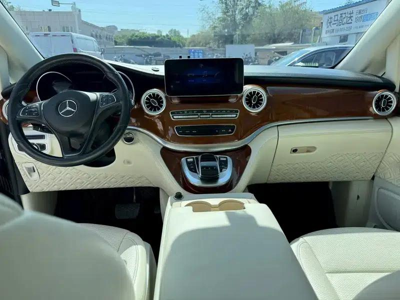 Mercedes-Benz V-Class 2018 V 260 Navigator Edition (China V Emission Standard) — миниатюра 7