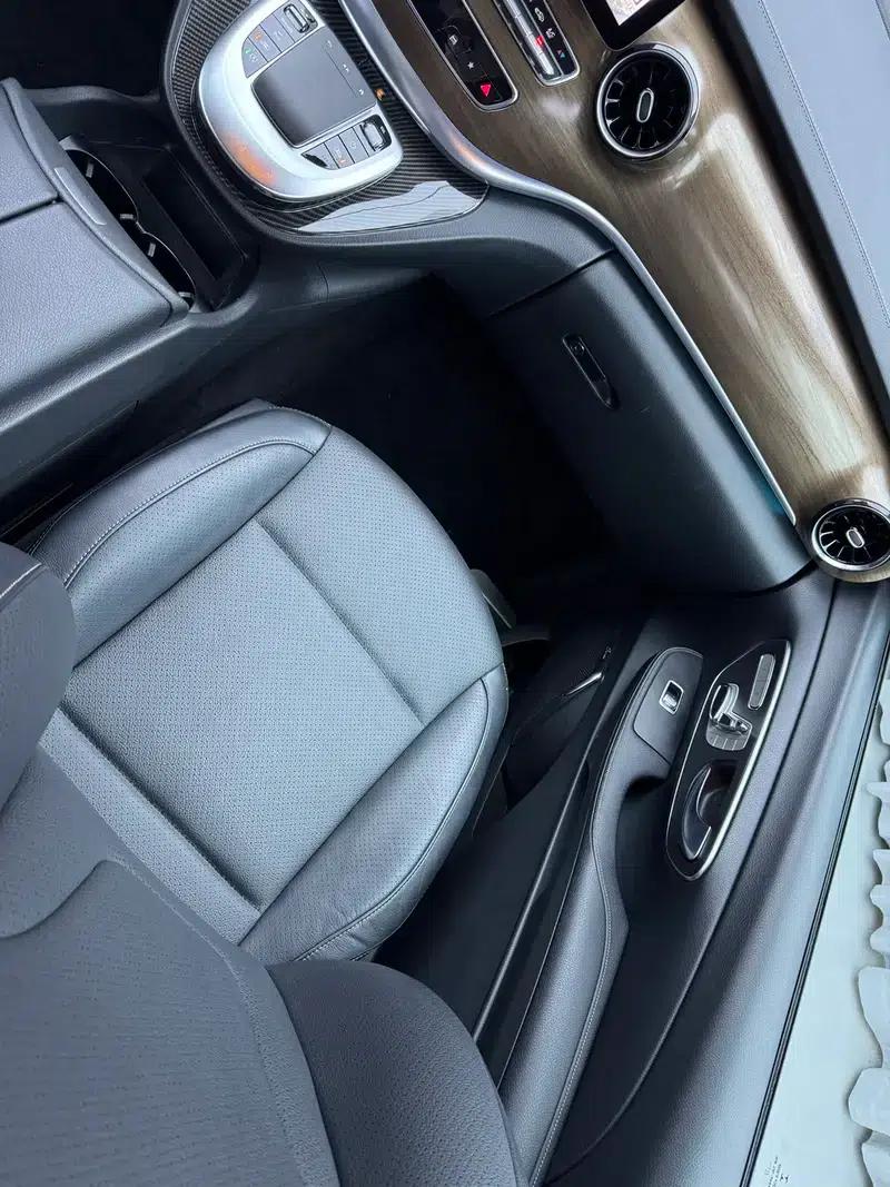 Mercedes-Benz V-Class 2021 V 260 L Long Wheelbase Premium Edition — миниатюра 4