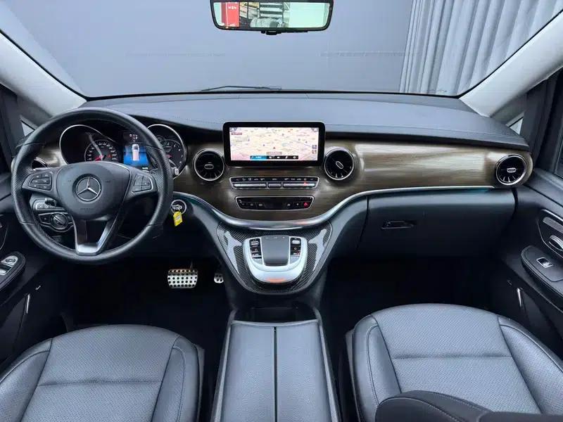 Mercedes-Benz V-Class 2021 V 260 L Long Wheelbase Premium Edition — миниатюра 8