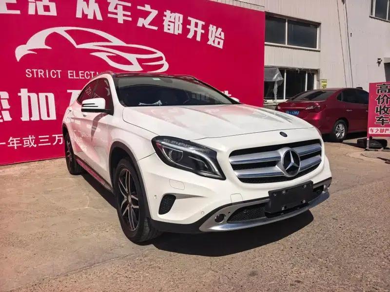 2015 Mercedes-Benz GLA 220 4MATIC Luxury — миниатюра 3