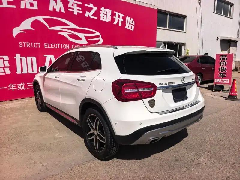 2015 Mercedes-Benz GLA 220 4MATIC Luxury — миниатюра 4