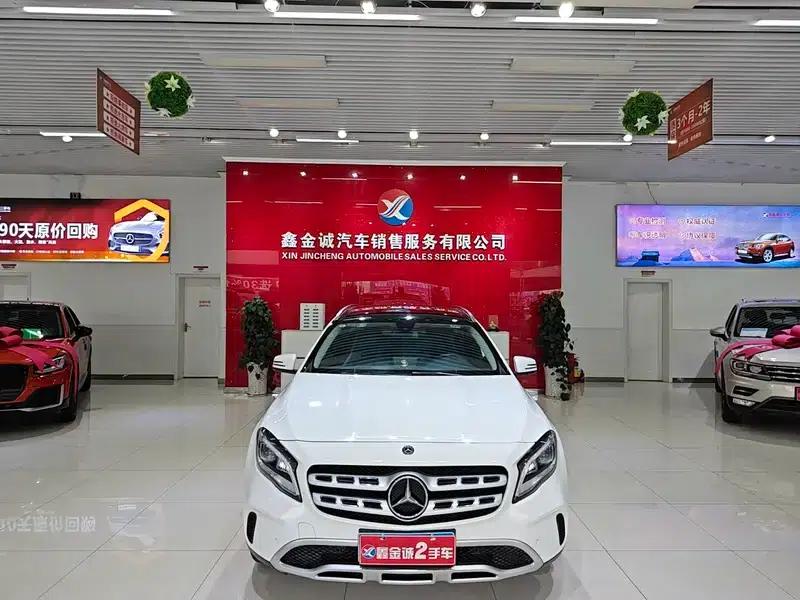 2017 Mercedes-Benz GLA 200 Fashion Edition — миниатюра 2