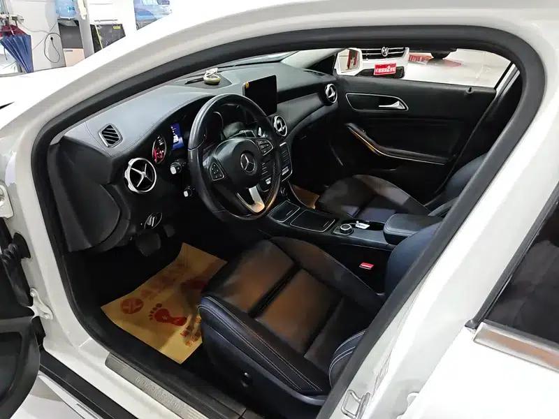 2017 Mercedes-Benz GLA 200 Fashion Edition — миниатюра 14