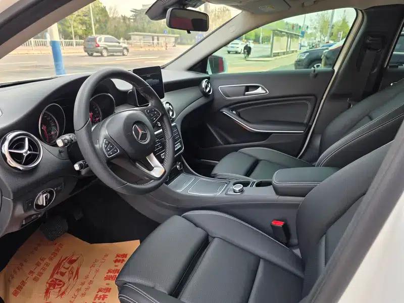 2017 Mercedes-Benz GLA 200 Dynamic — миниатюра 8