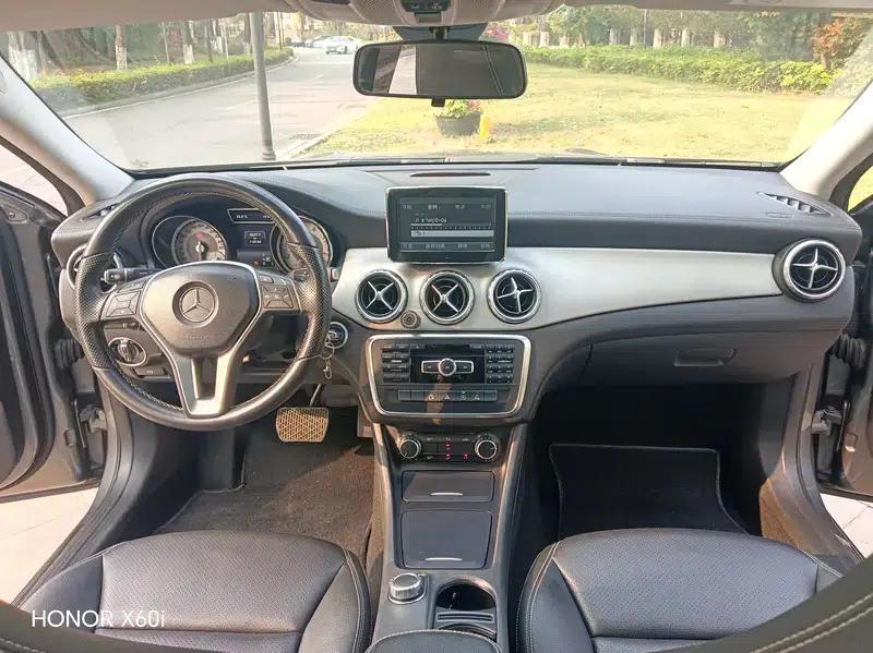 2015 Mercedes-Benz GLA 200 Fashion Edition — миниатюра 14