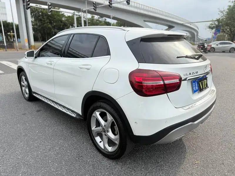 2017 Mercedes-Benz GLA 200 Fashion Edition — миниатюра 4