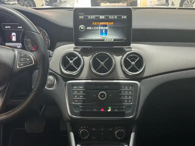 2016 Mercedes-Benz GLA 200 Fashion Edition — миниатюра 13