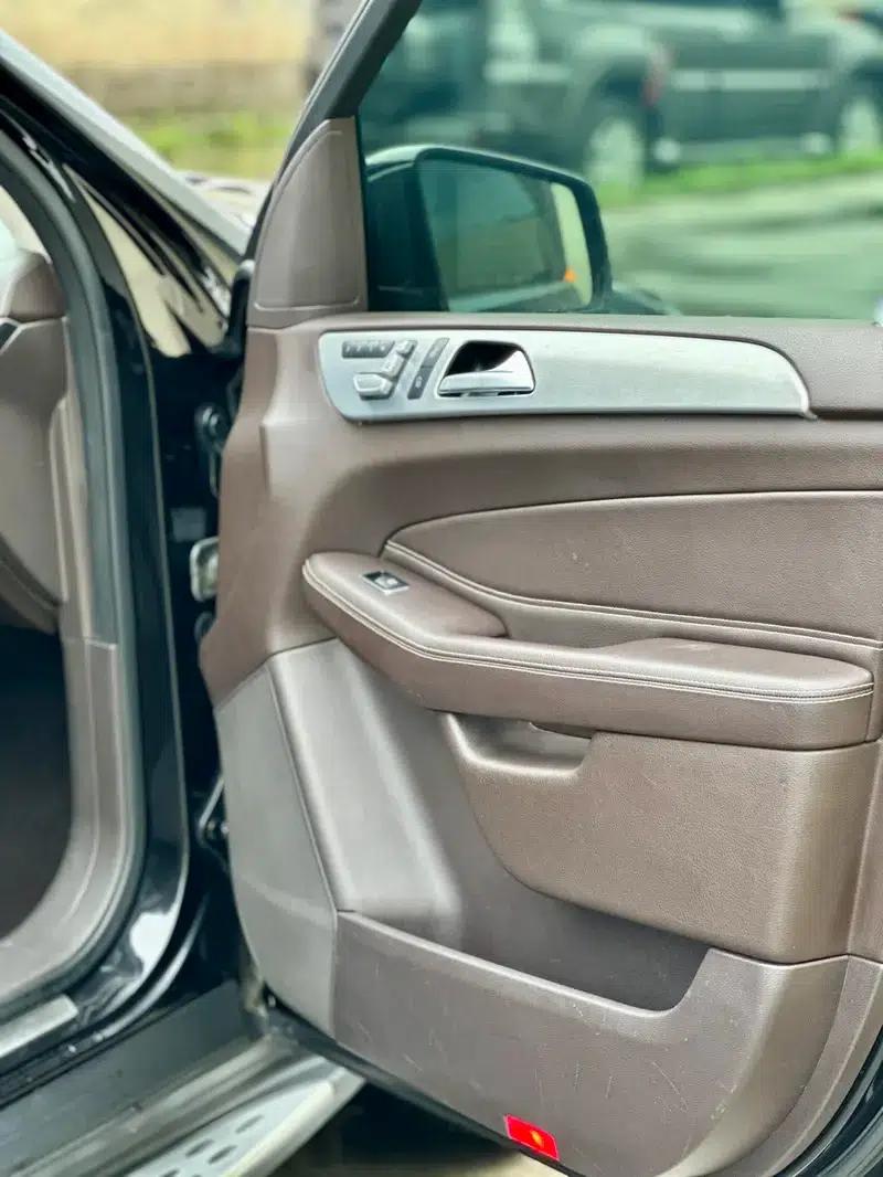 2016 Mercedes-Benz GLS 400 4MATIC Dynamic — миниатюра 33