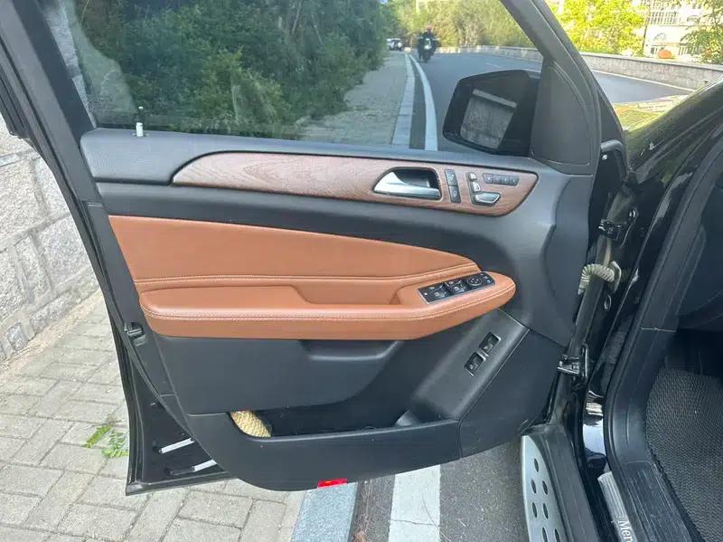 2018 Mercedes-Benz GLS 400 4MATIC Luxury — миниатюра 9