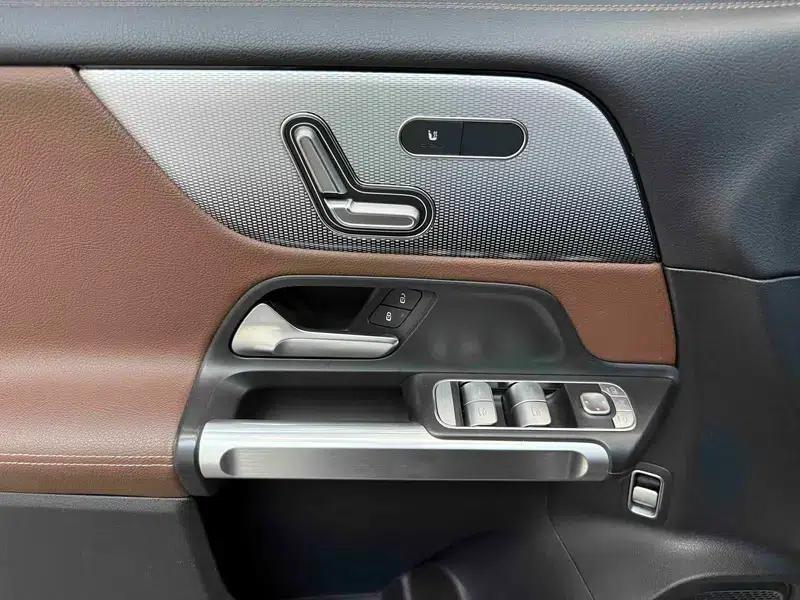 2020 Mercedes-Benz GLB 180 Fashion Edition — миниатюра 13