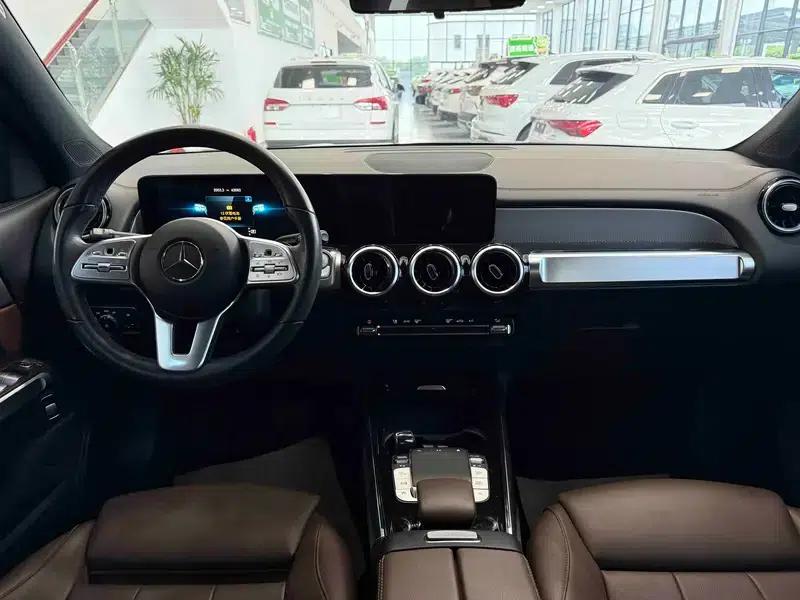 2020 Mercedes-Benz GLB 180 Fashion Edition — миниатюра 14