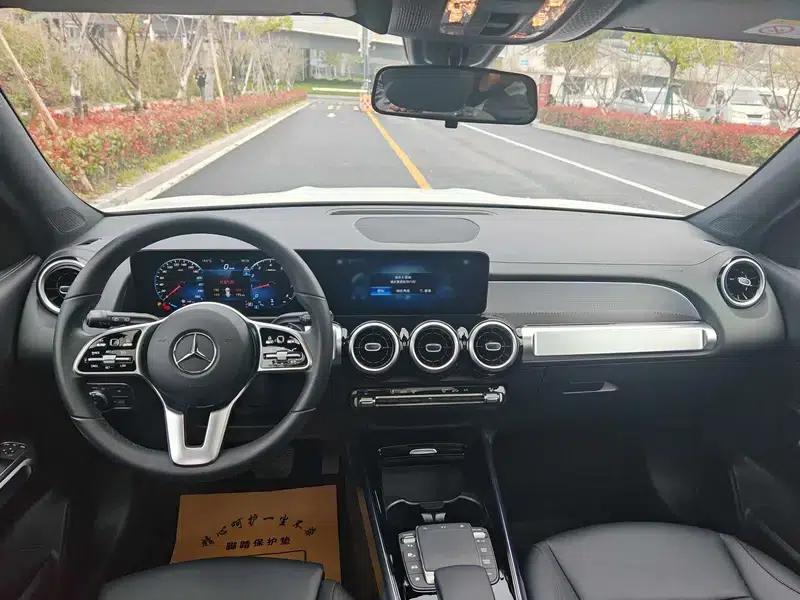 Mercedes-Benz GLB 2023 Fashion Edition — миниатюра 11