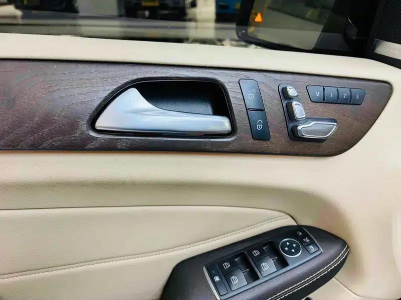 2017 Mercedes-Benz GLE AMG 43 4MATIC — миниатюра 18